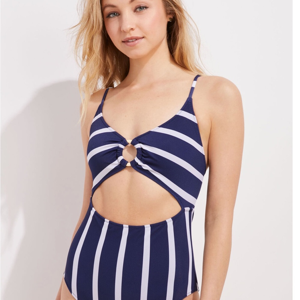 Vineyard Vines Stripe Pique Cut-Out One-Piece. Size S.